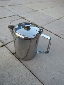 Tea pot