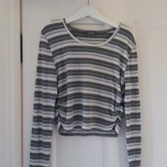 Girls long sleeves top