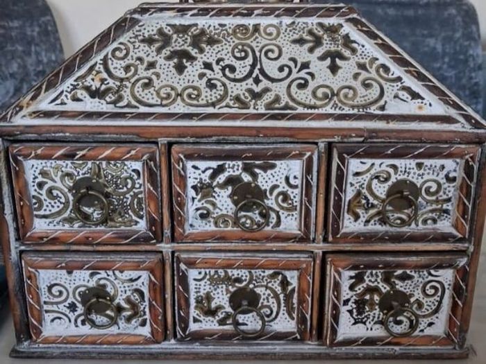 Large Antique Chinese Jewellery box
