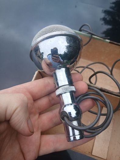 Vintage microphone (boxed)