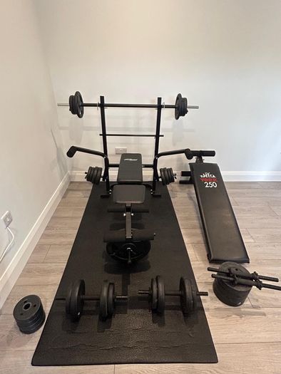 Weight bench, Weights and Sit Up bench