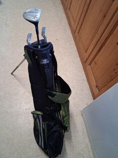 Golf Clubs. US Kids Golf Set For Right Handed 9 To 10 Year Old.Collect In Dublin Or Receive Via Post. .