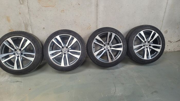 19" Audi alloys