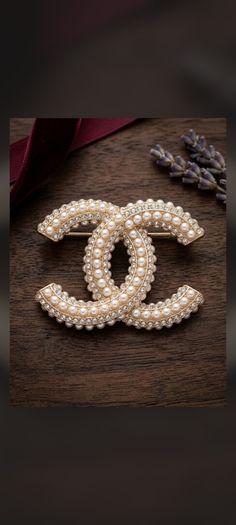 Pearl brooch