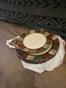 plates