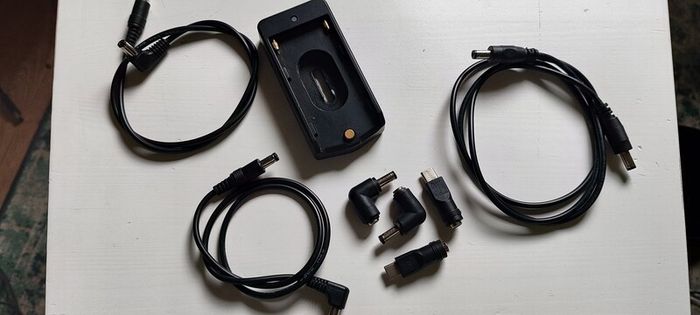 Smallrig 3018 NP-F Battery Adapter Plate Lite with cables