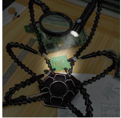 BRAND NEW Helping Hands Soldering Third Hand Tool for Soldering Repair