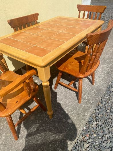 kitchen table and chairs