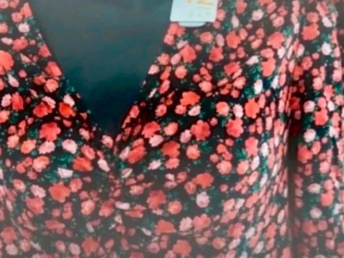 Pretty floral dress size 12 new with tag