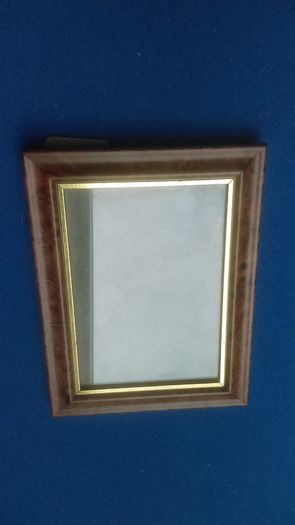 Lovely Picture Frame With Glass