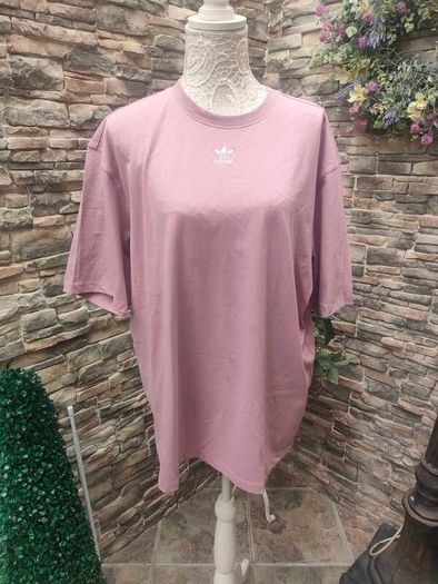 Adidas tshirt boyfriend fit size 14 BNWT postage included