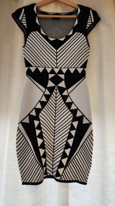 Dress Black/white XS ( 6-8 UK)