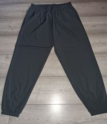 x4 Bundle - Brand New Womens Mixture Bundle - Size - XXL - Smaller Fit More A Size - U.K.16 - x3 Bundle - Bottoms - RRP - 49.74 & x1 - T-Shirt - RRP - 80.00 Dollars = RRP - 125.00+