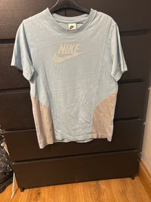 Nike T-shirt