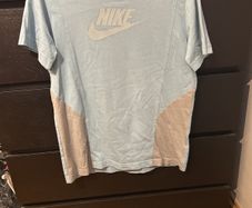 Nike T-shirt