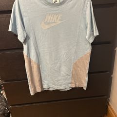 Nike T-shirt