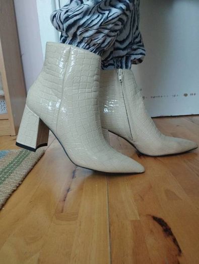 Boot heels