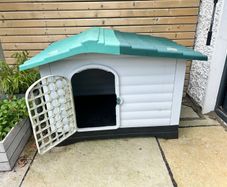 Dog kennel
