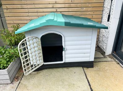 Dog kennel