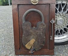 Oversize working lock