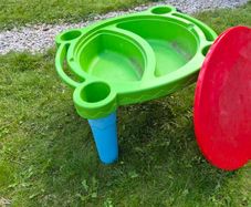sand and water table