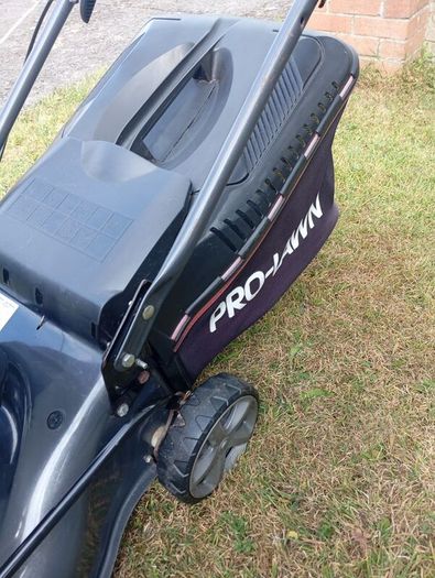 Pro-Lawn petrol lawnmower
