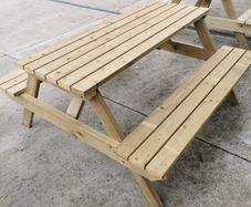picnic bench