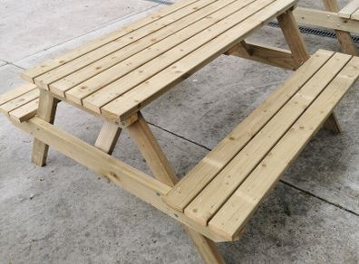 picnic bench