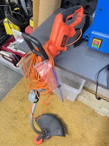 B&D GL9035-GB 900W High Performance Grass Strimmer