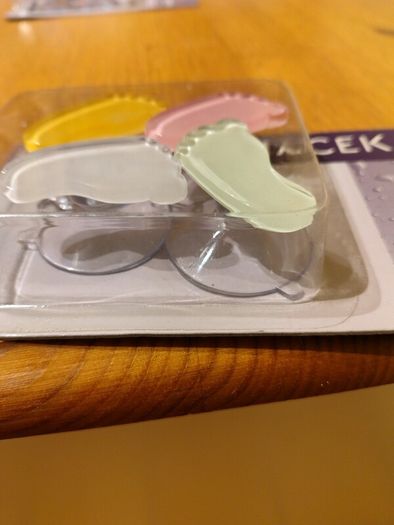 Suction Hooks 4 packs of 4