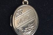 Vintage 9ct Gold Mum Locket Birmingham Hallmark
