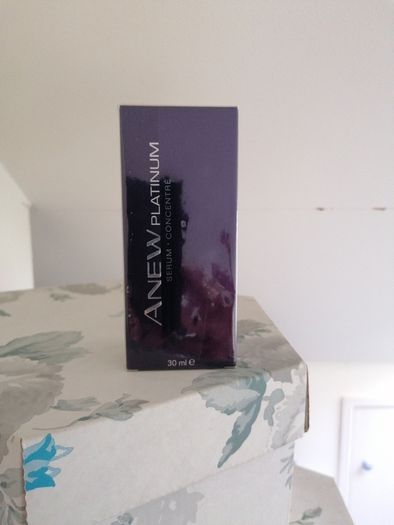 Skincare Avon Serum Concentre Platinum NEW