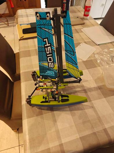 lego technic Catamaran