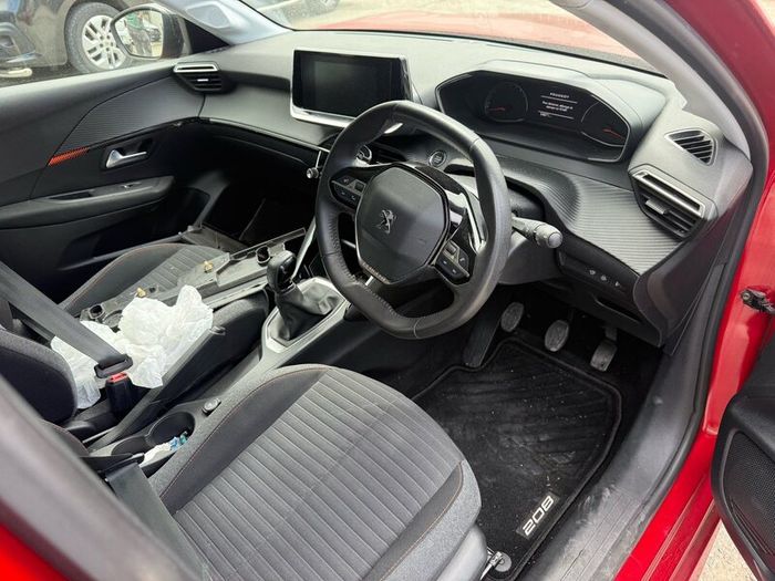 222 Peugeot 208 1.2 petrol