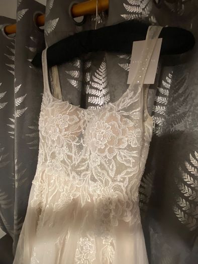 wedding dress
