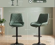 2 bar stools