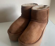 UGG Platform Mini Boots size 35