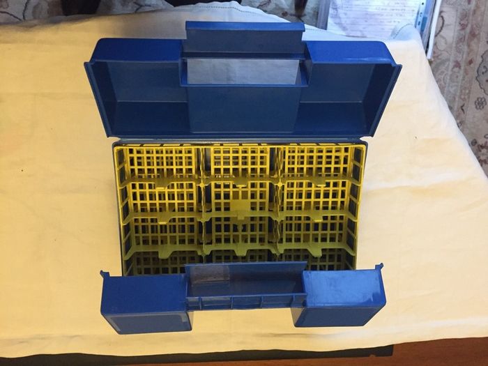 Matchbox case for 24 models. Excellent condition.