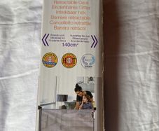 Dreambaby retractable Gate