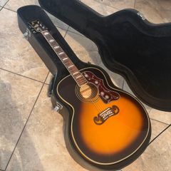 Gibson SJ200 Style Guitar