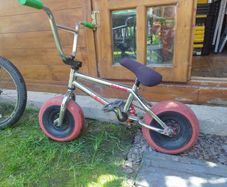 Fat tyre mini stunt bike