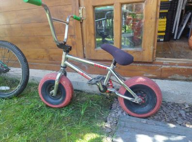 Fat tyre mini stunt bike