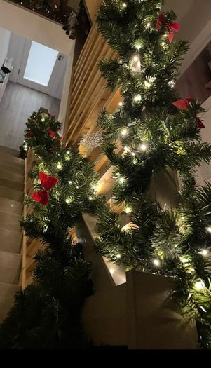 5 x garlands (lights NOT Included)