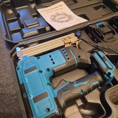 Cordless Brad Nailer Staple Gun for Makita 18V, 2 Batteries, Charger, Case + 1000 Nails