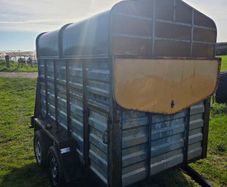 8x4,6 livestock trailer  reduced