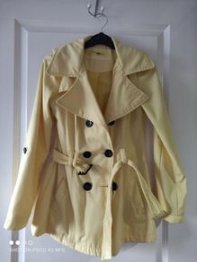 New look yellow coat size fits Xs s worn once