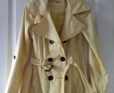 New look yellow coat size fits Xs s worn once
