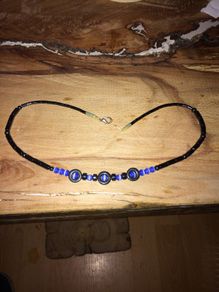 Neck lace