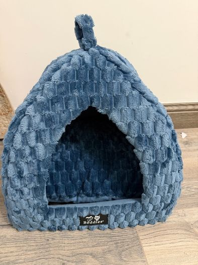 small cat/ dog bed
