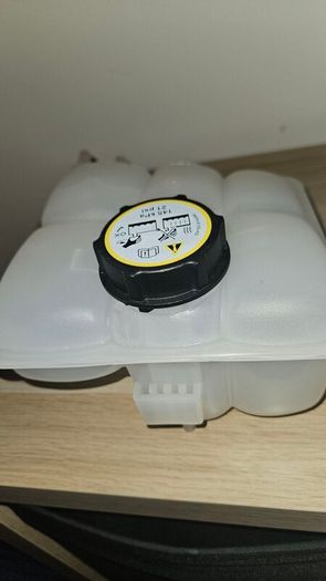 coolant tank for volvo